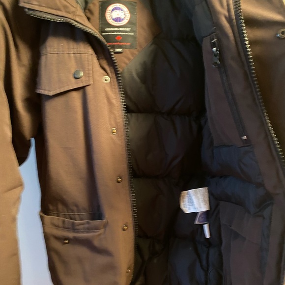 Canada Goose winter jacket - Picture 5 of 7